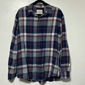 St John’s Bay Blue Plaid Button Down Shirt Size Large